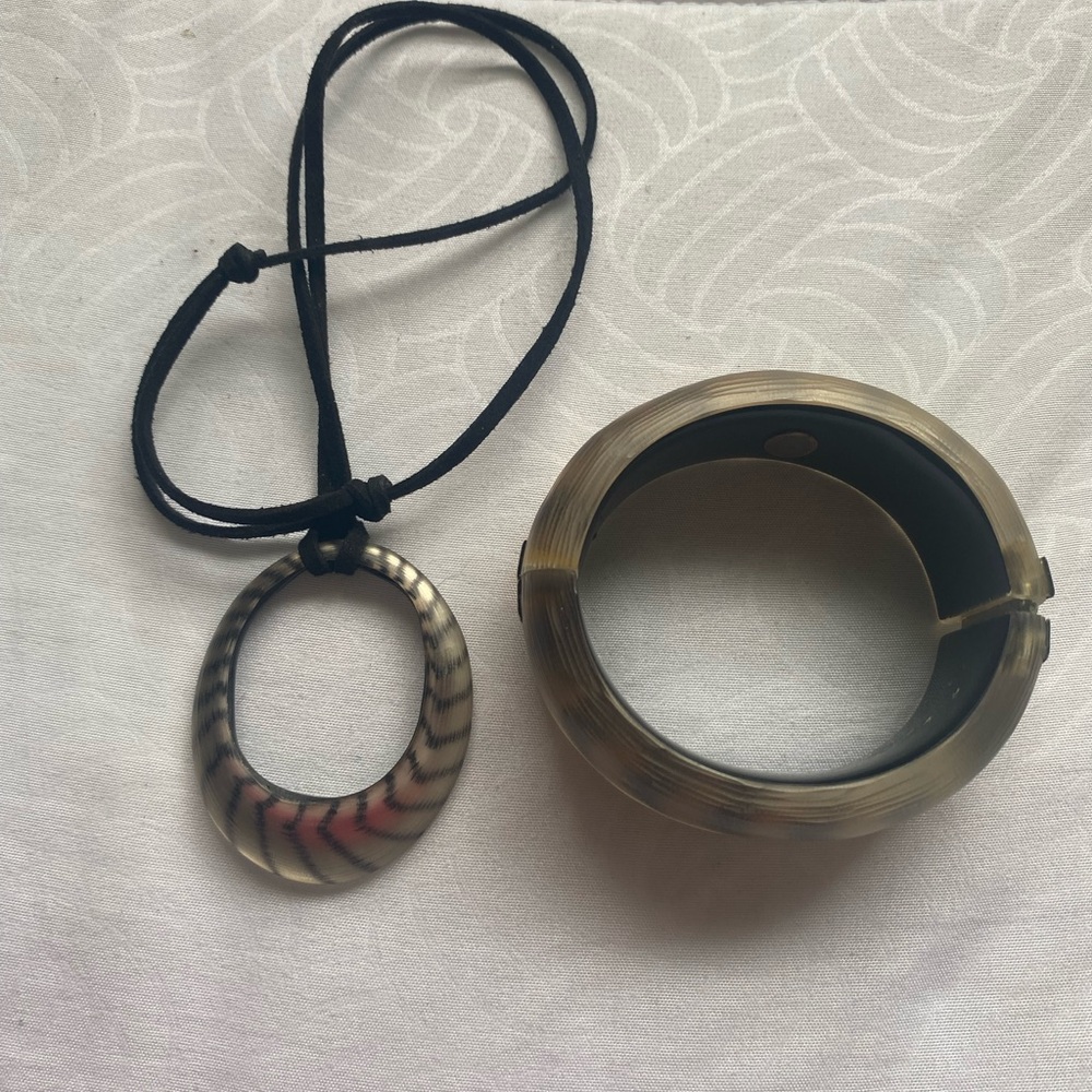 Alexis Bittar Black and Tan Patterned Bracelet and Matching Necklace - Picture 2 of 3
